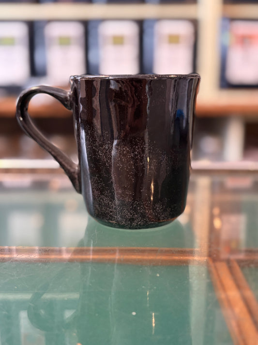 Schwarze Tasse