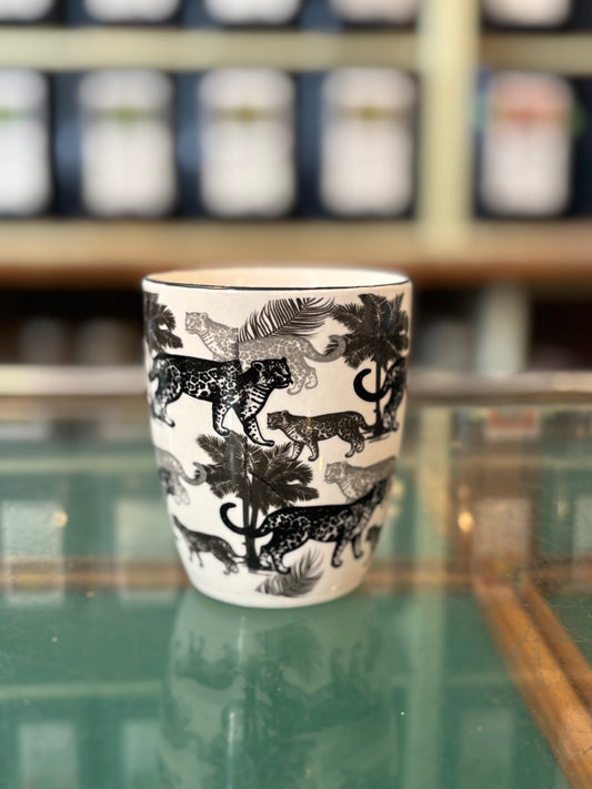 Becher weiß mit Muster