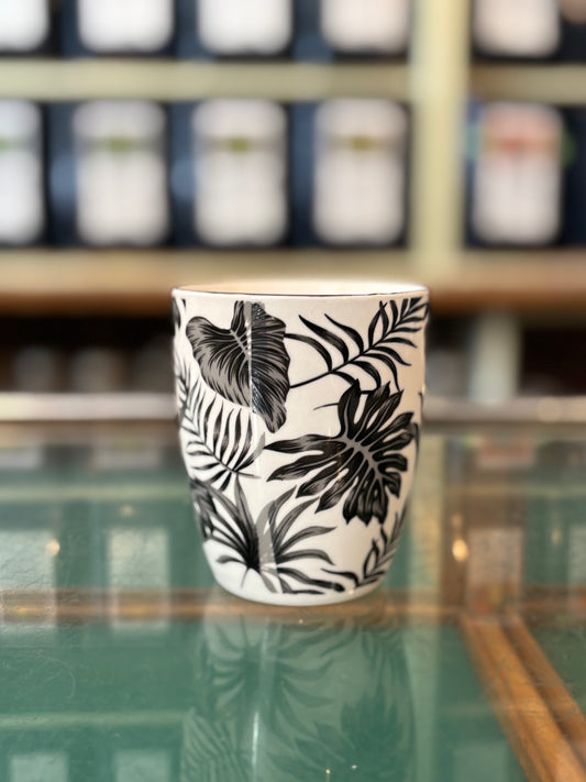 Becher weiß mit Muster