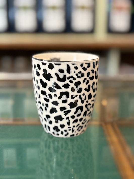 Becher weiß mit Muster